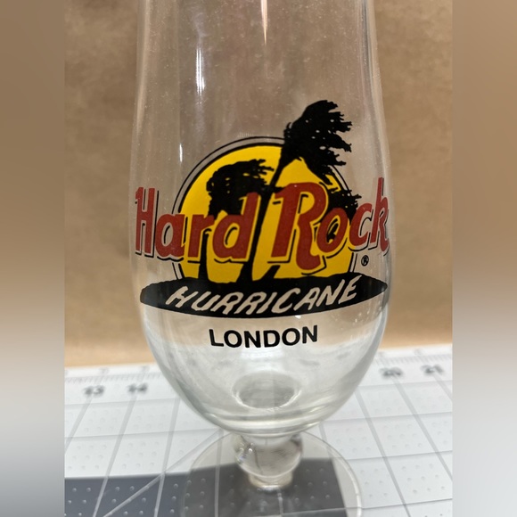 6 Hard Rock Cafe tall shot glasses and 1 Hurricane glass - Picture 8 of 8
